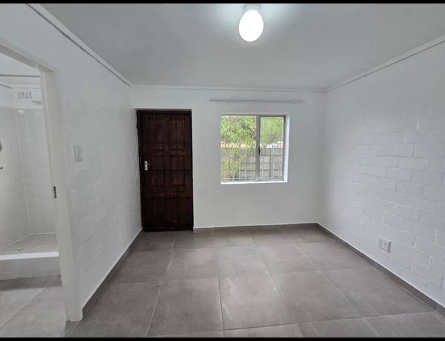 1 BEDROOM PROPERTY TO RENT IN THORNTON